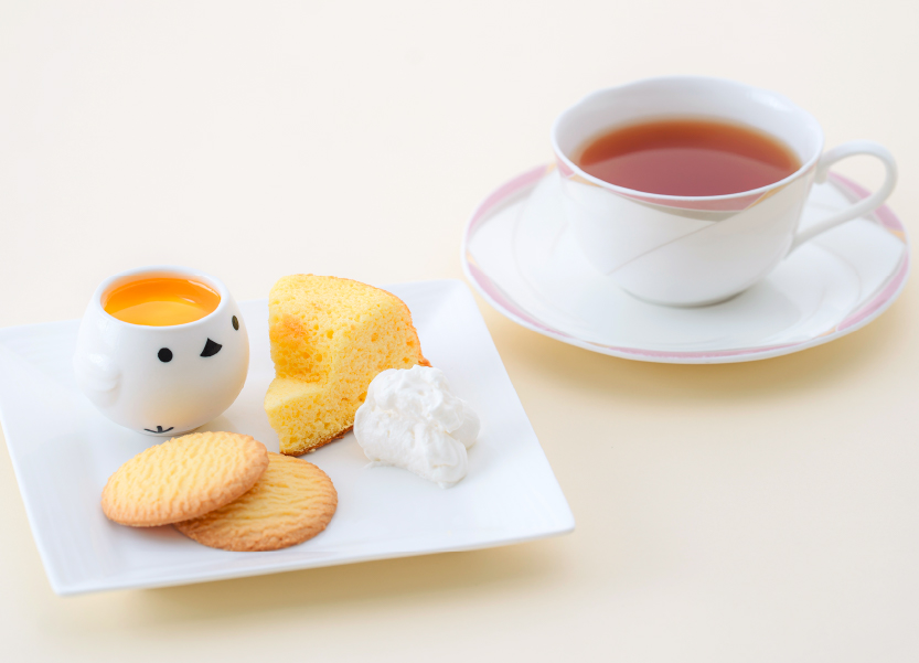 お菓子２種とドリンクのセット